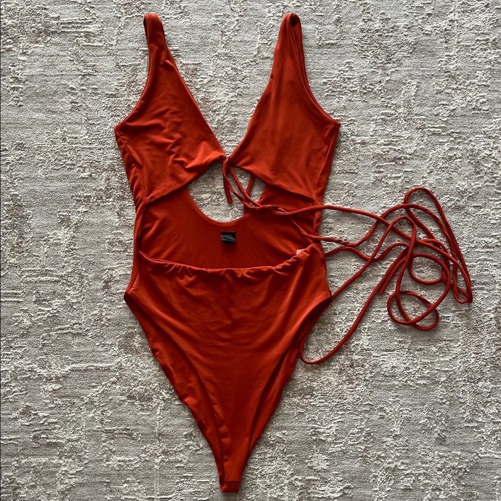 Naked Wardrobe one piece rust size small